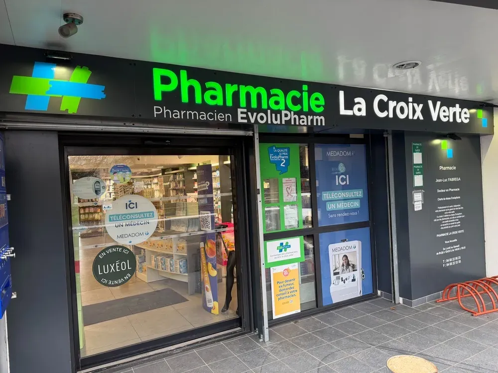 Devanture - Pharmacie La Croix Verte 2026 (2)