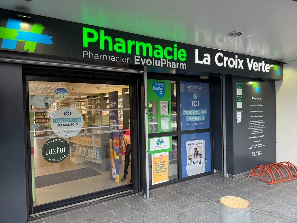 Devanture - Pharmacie La Croix Verte 2026 (3)
